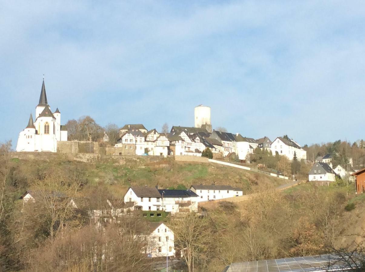 Gastehaus Im Tal 18 Hotel Hellenthal Luaran gambar